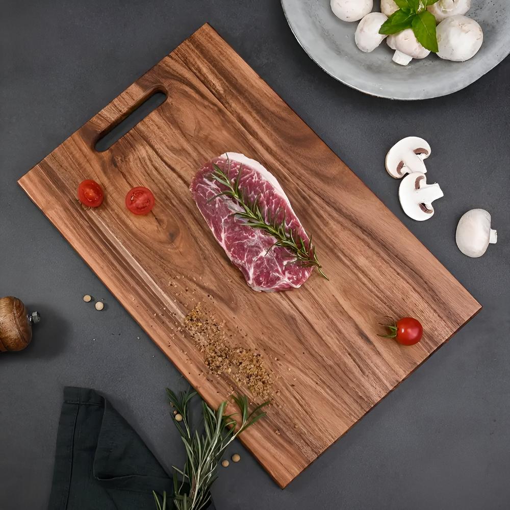 Minimalist Solid Wood Cutting Board with Handle