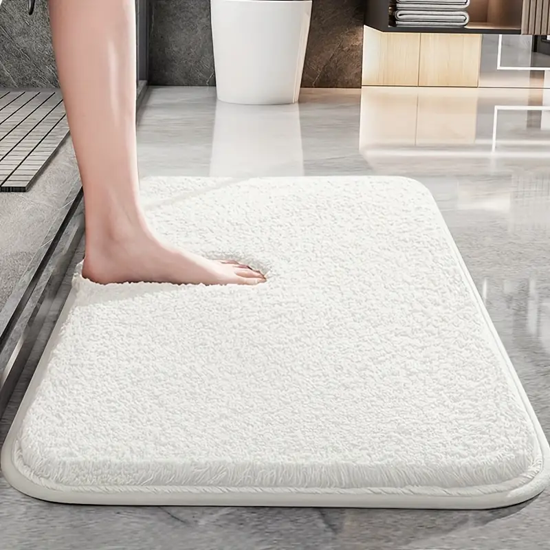 Shaggy Polyester Bath Mat With Slip-Resistant Backing