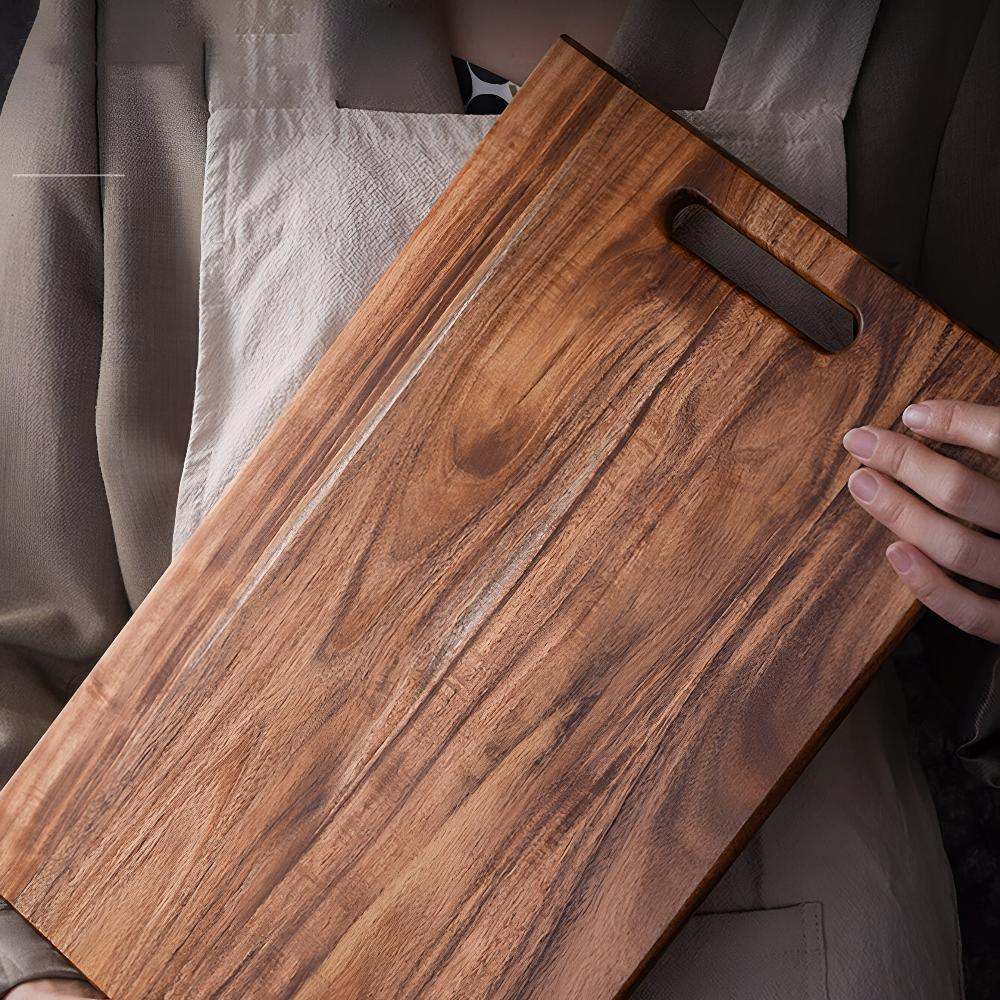 Minimalist Solid Wood Cutting Board with Handle