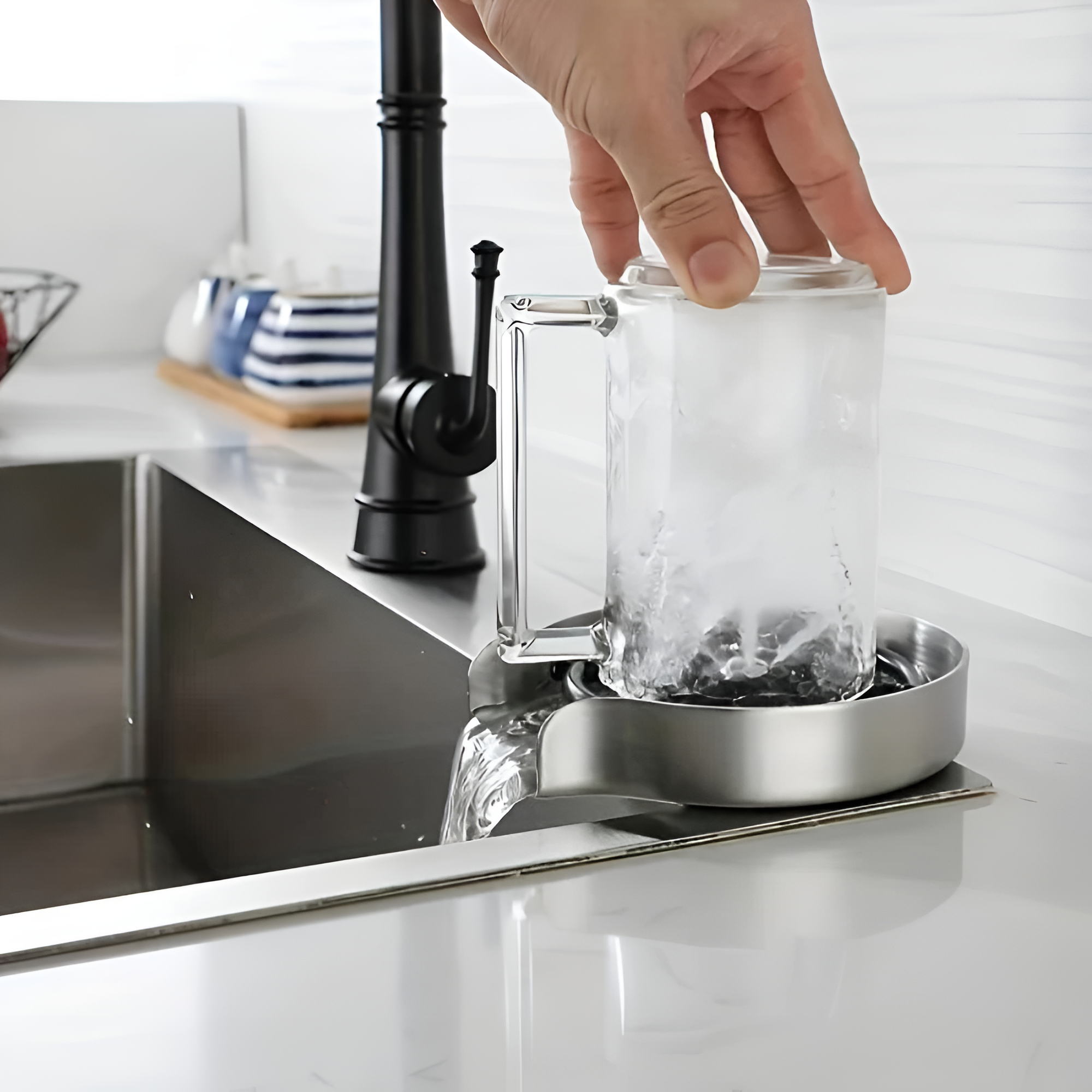 Modern Stainless Steel Glass Rinser with Circular Spray