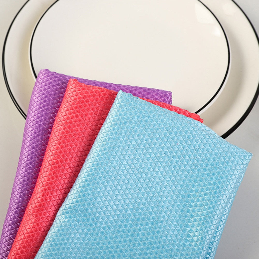 Microfiber Cleaning Cloth With Textured Diamond Pattern