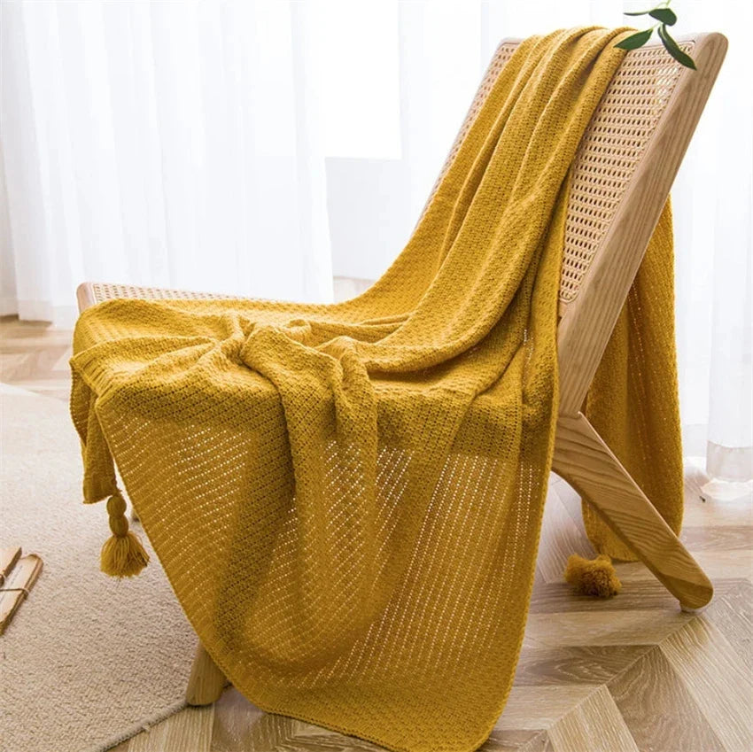 Minimalist Bamboo Knit Throw Blanket with Tassels
