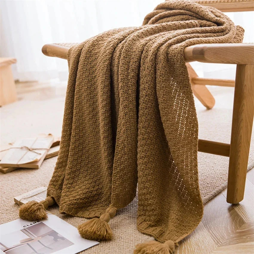 Minimalist Bamboo Knit Throw Blanket with Tassels