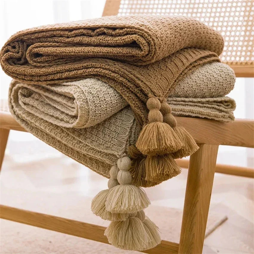 Minimalist Bamboo Knit Throw Blanket with Tassels