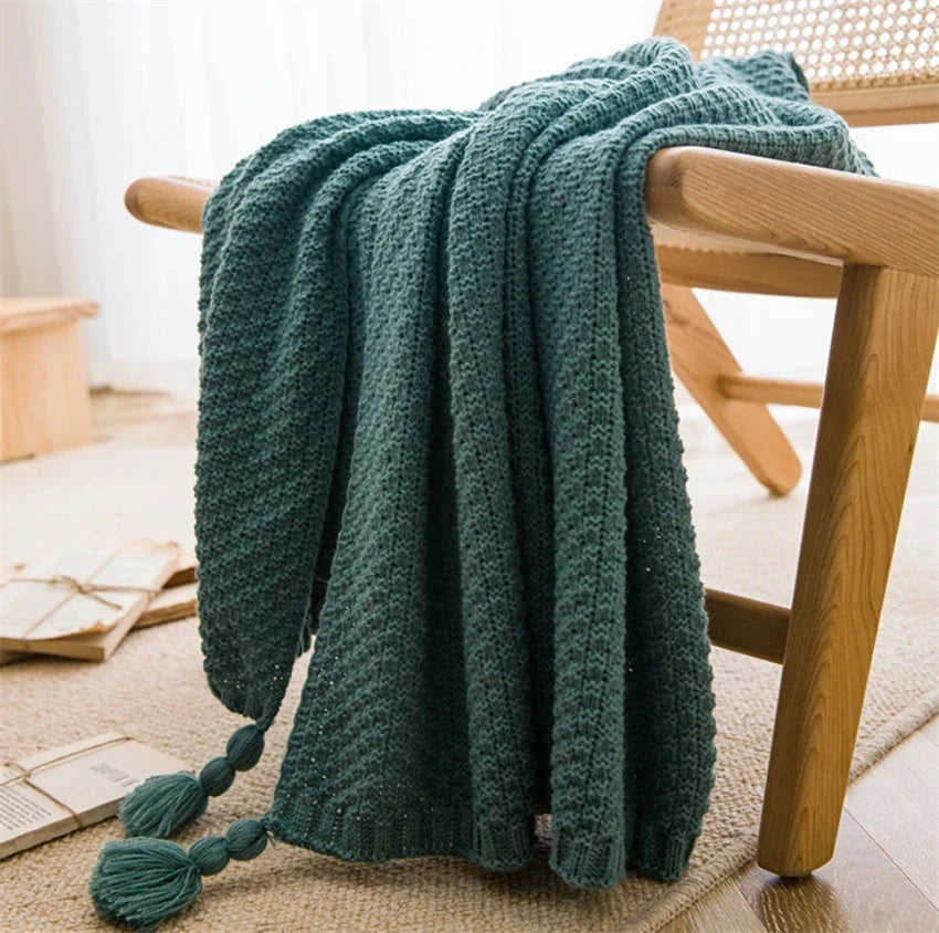 Minimalist Bamboo Knit Throw Blanket with Tassels